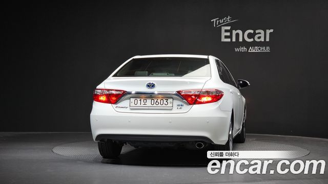 Toyota Camry Hybrid LE — пробег 113 798 км — фото 4 из 5