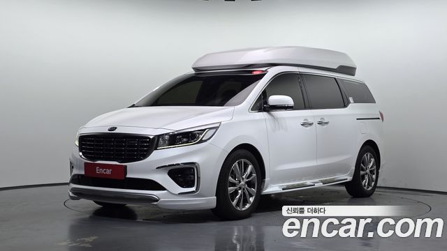 Kia Carnival Gasoline 7-Seater Hi-Limousine President — пробег 48 268 км — фото 1 из 5
