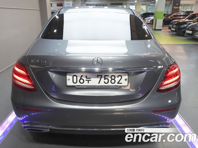 Mercedes-Benz E-Class из Кореи Encar