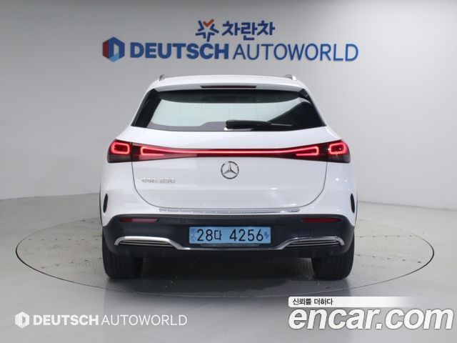 Mercedes-Benz EQA из Кореи Encar