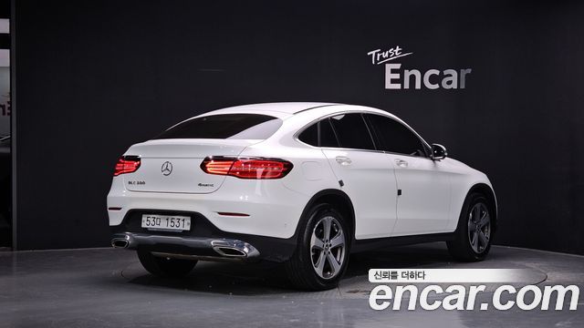 Mercedes-Benz GLC-Class GCL300 4MATIC Coupe — пробег 72 105 км — фото 2 из 5