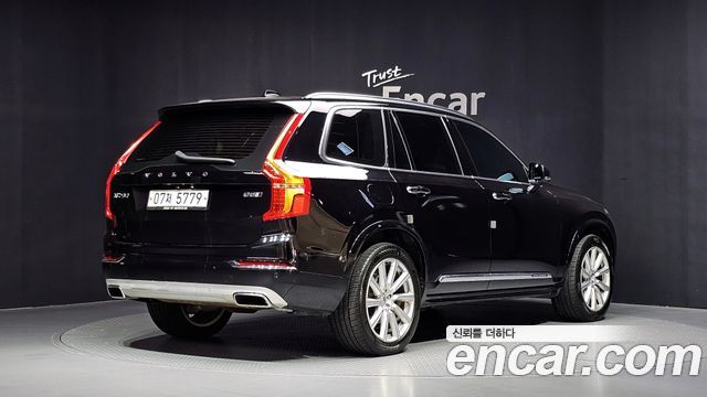Volvo XC90 D5 Inscription — пробег 72 177 км — фото 2 из 5