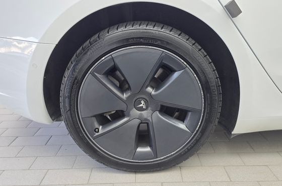 Tesla Model 3 Long Range AWD — пробег 113 877 км — фото 5 из 5