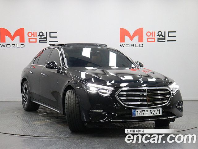 Mercedes-Benz E-Class E300 4MATIC Exclusive — пробег 19 км — фото 3 из 5