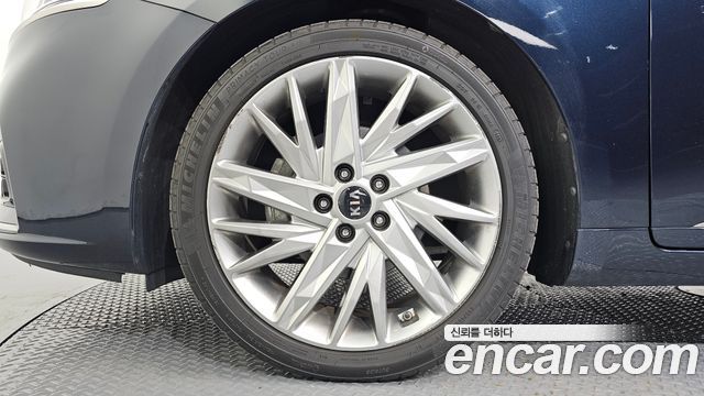 Kia K7 из Кореи Encar