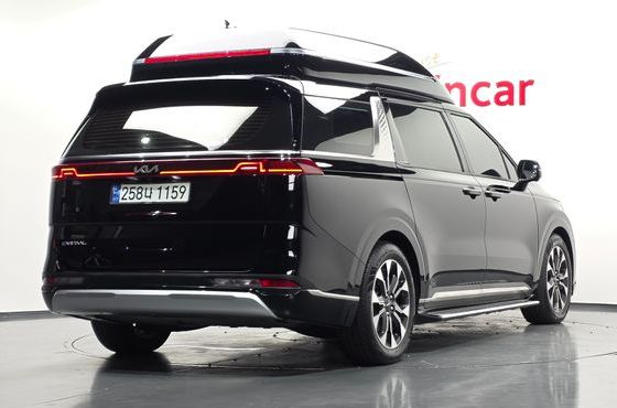 Kia Carnival Diesel 9-Seater Hi-Limousine Signature — пробег 55 722 км — фото 2 из 5