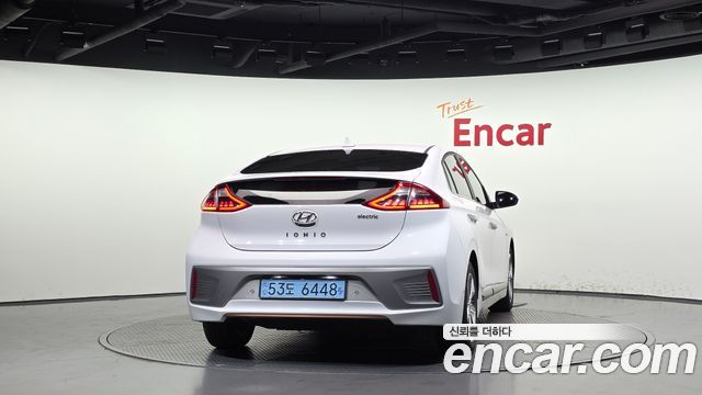 Hyundai Ioniq Q — пробег 228 237 км — фото 4 из 5