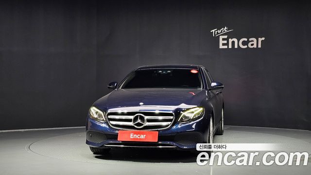 Mercedes-Benz E-Class E220d Avantgarde — пробег 137 448 км — фото 3 из 5
