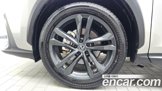 Lexus NX из Кореи Encar