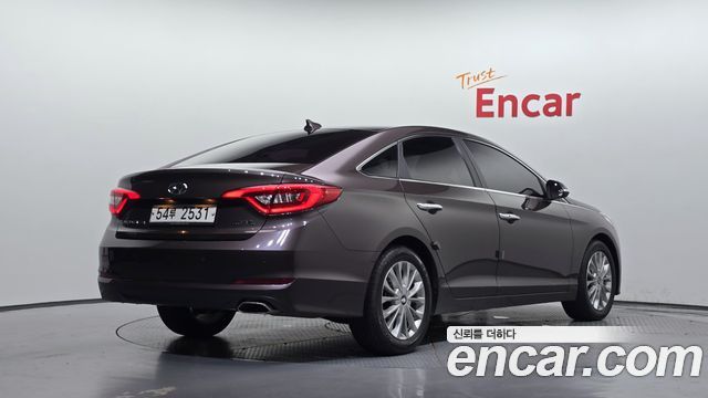 Hyundai Sonata 2.0 Smart — пробег 124 900 км — фото 2 из 5