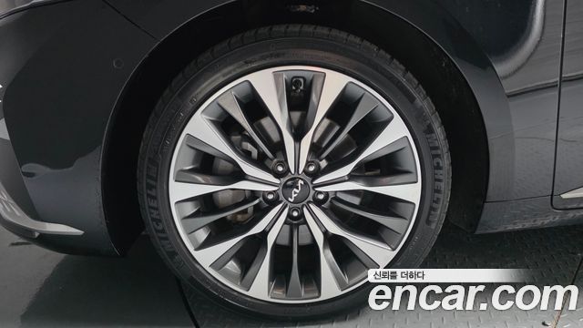 Kia K8 из Кореи Encar