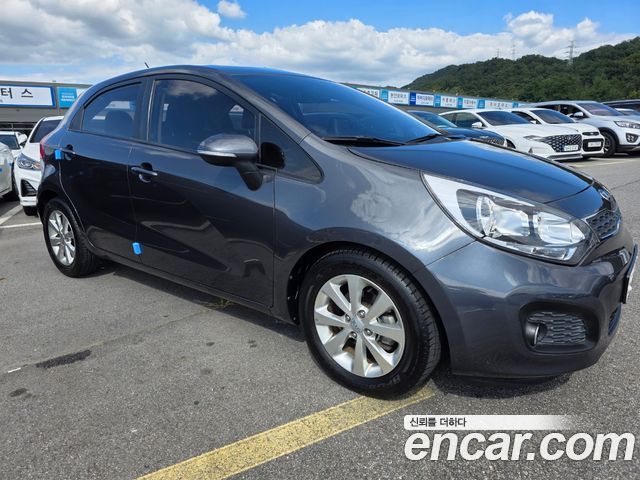 Kia pride 1.6 GDI Hatchback Luxury — пробег 57 437 км — фото 3 из 5