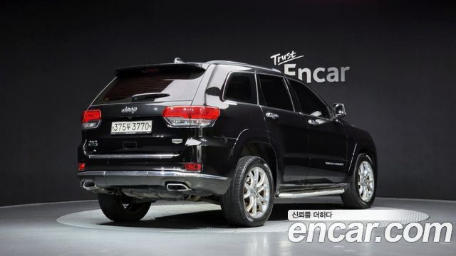 Jeep Cherokee 3.0 Diesel Overland Summit WK2 — пробег 145 146 км — фото 2 из 5