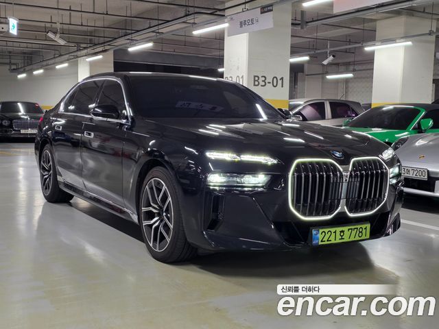 BMW 7-Series 740i xDrive M Sport — пробег 40 000 км — фото 3 из 5