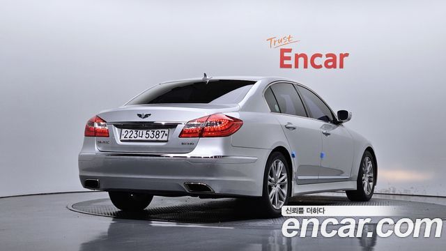Hyundai Genesis из Кореи Encar