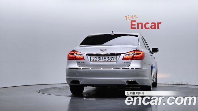 Hyundai Genesis из Кореи Encar