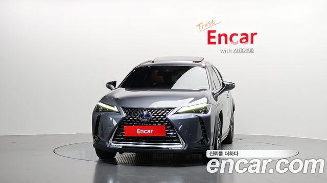 Lexus UX 2.0 AWD — пробег 55 611 км — фото 3 из 5