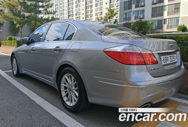 Hyundai Genesis из Кореи Encar