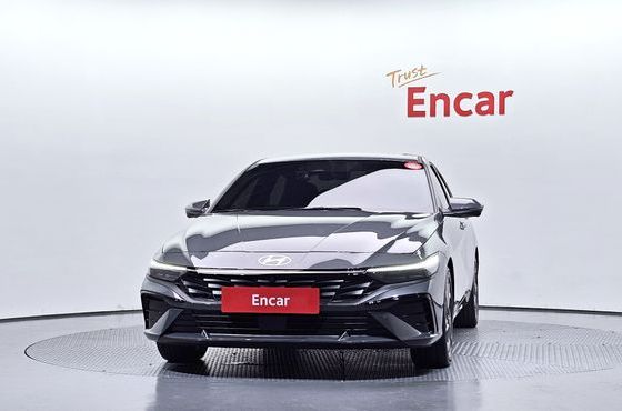 Hyundai AVANTE 1.6 Inspiration — пробег 7 939 км — фото 3 из 5