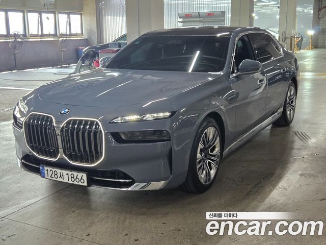 BMW 7-Series 740i sDrive Design Pure Excellence — пробег 57 831 км — фото 1 из 5
