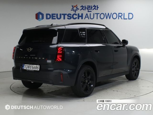 Mini Countryman ALL4 Dealer Tailored Edition — пробег 777 км — фото 2 из 5