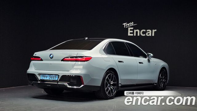 BMW i7 xDrive 60 M sport — пробег 70 702 км — фото 2 из 5