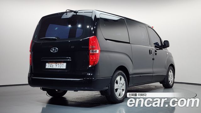 Hyundai Starex Wagon 12-Seater Smart — пробег 89 988 км — фото 2 из 5
