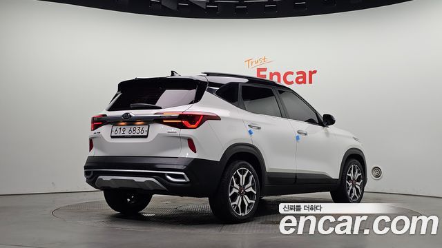 Kia Seltos из Кореи Encar