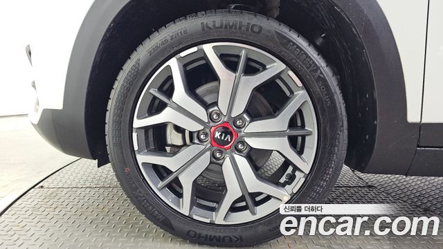 Kia Seltos из Кореи Encar