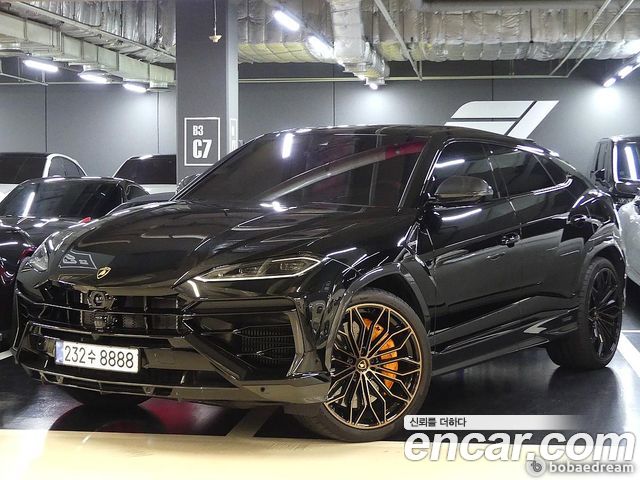 Lamborghini Urus 4.0 V8 SE — пробег 5 200 км — фото 2 из 5