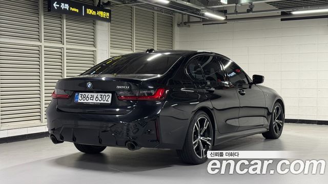 BMW 3-Series 320i M Sport — пробег 9 270 км — фото 4 из 5