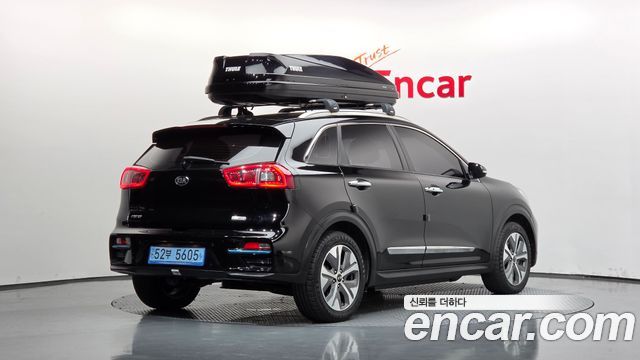 Kia Niro Noblesse — пробег 287 487 км — фото 2 из 5