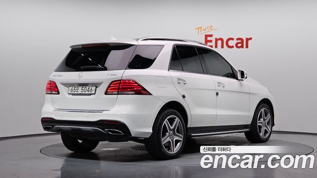 Mercedes-Benz GLE-Class GLE350 d 4MATIC — пробег 92 117 км — фото 2 из 5