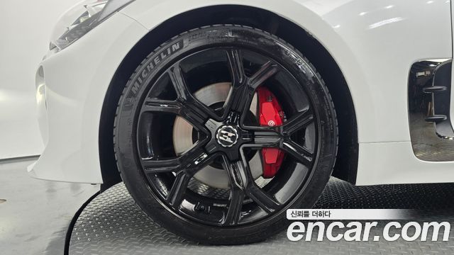 Kia Stinger из Кореи Encar