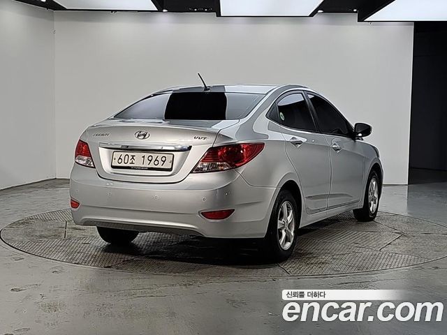 Hyundai Accent 1.4 VVT Premier — пробег 35 418 км — фото 4 из 5