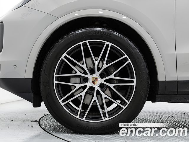 Porsche Cayenne 3.0 — пробег 28 380 км — фото 5 из 5