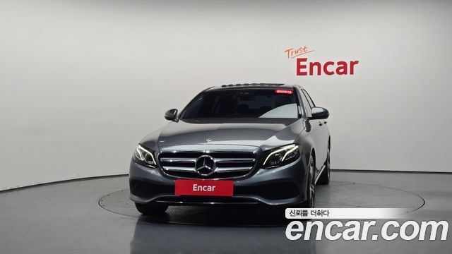 Mercedes-Benz E-Class E220d Avantgarde — пробег 105 677 км — фото 3 из 5