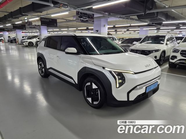 Kia EV3 из Кореи Encar