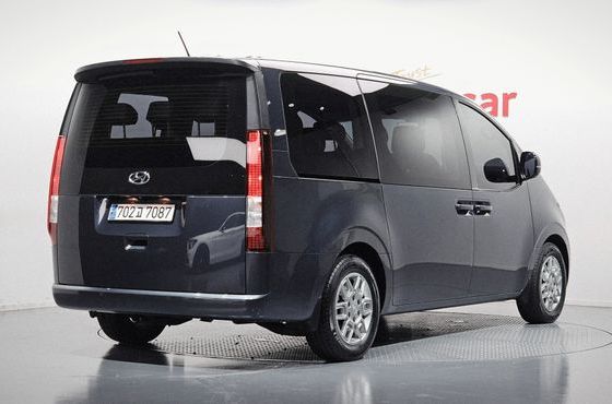 Hyundai Staria Tourer 11-Seater Modern — пробег 80 760 км — фото 2 из 5
