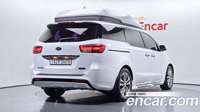 Kia Carnival 9-seater Hi-Limousine Prestige High roof — пробег 108 460 км — фото 2 из 5