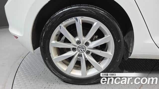 Volkswagen Golf из Кореи Encar