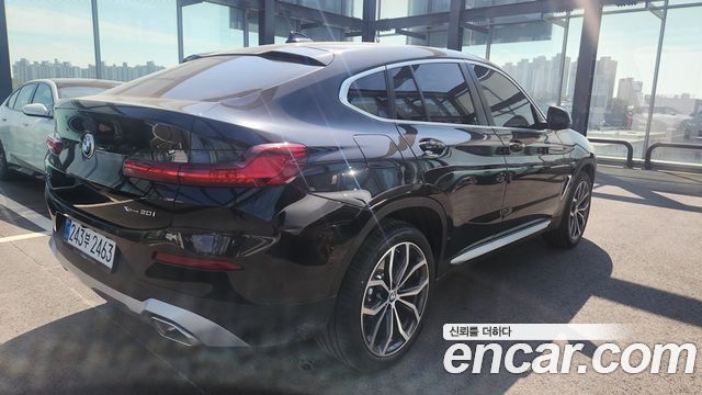 BMW X4 xDrive20i xLine — пробег 4 207 км — фото 2 из 5