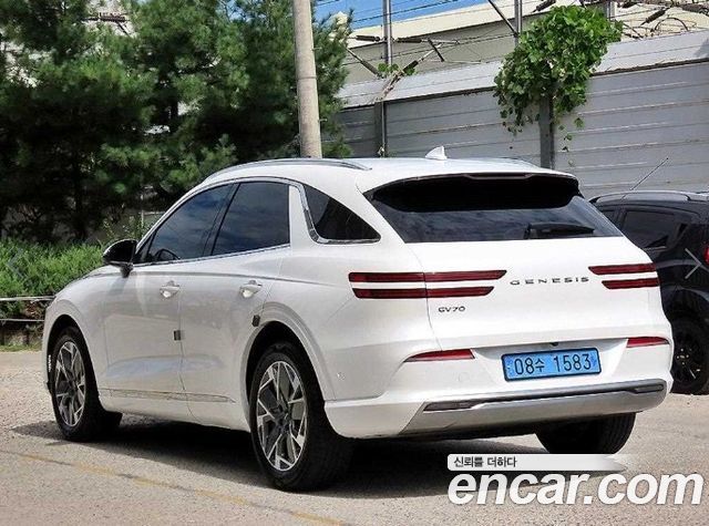 Genesis GV70 e-AWD — пробег 73 684 км — фото 3 из 5