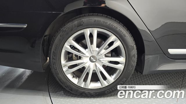 Hyundai Genesis из Кореи Encar