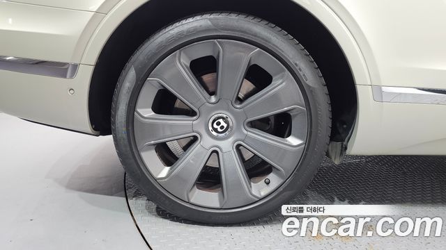 Bentley Bentayga из Кореи Encar