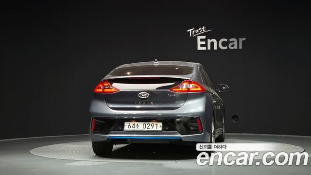 Hyundai Ioniq Q — пробег 127 360 км — фото 4 из 5