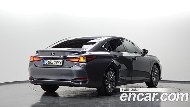 Lexus ES Luxury Plus — пробег 86 548 км — фото 2 из 5