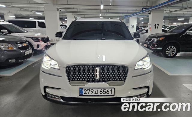 Lincoln Aviator 3.0 Reserve  AWD — пробег 66 201 км — фото 1 из 5