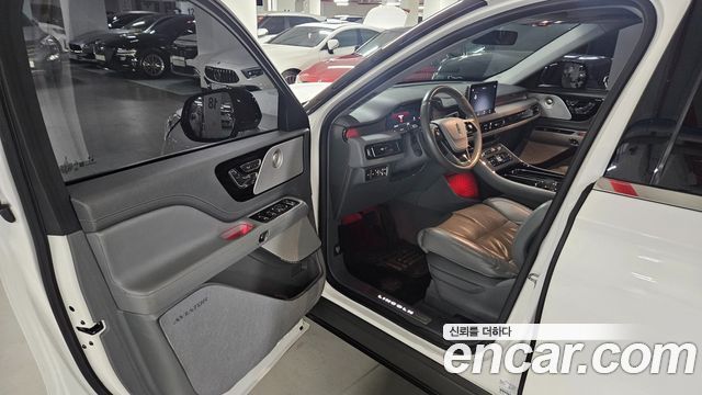 Lincoln Aviator 3.0 Reserve  AWD — пробег 66 201 км — фото 5 из 5