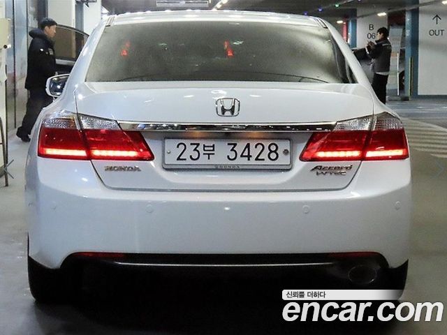 Honda Accord 2.4 9th — пробег 110 009 км — фото 5 из 5